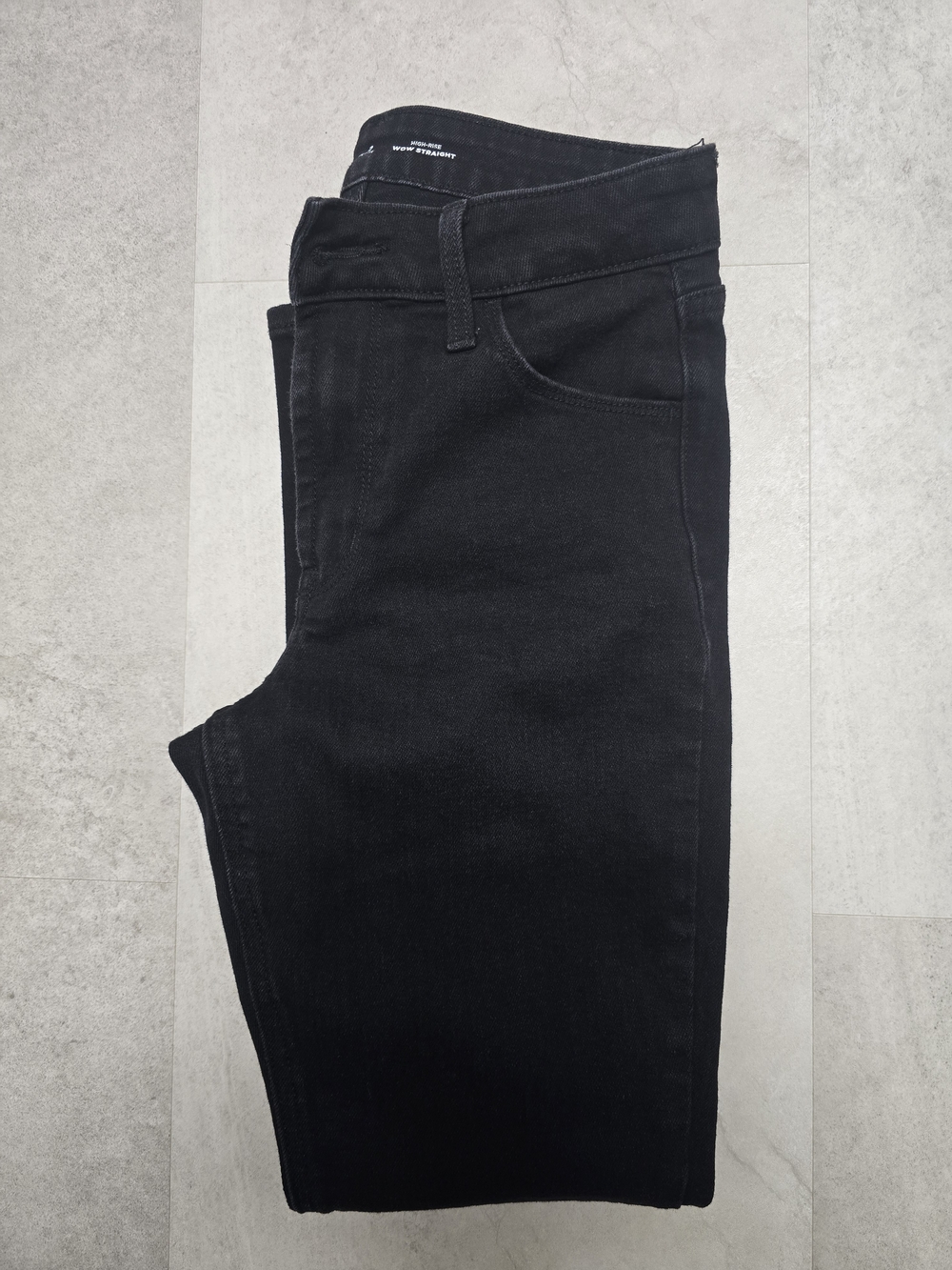 Old Navy Women's High-Rise WOW Straight Jeans In Black